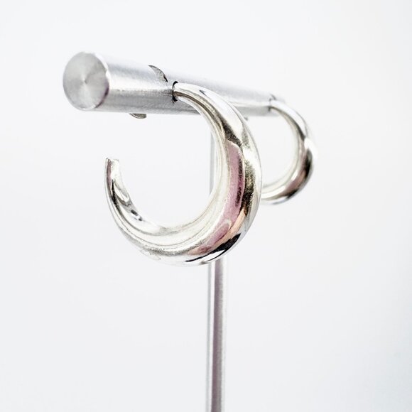 VTG Sterling Silver 925 Crescent Tapered Hoop Earrings Size 0.75" Length - Picture 2 of 8